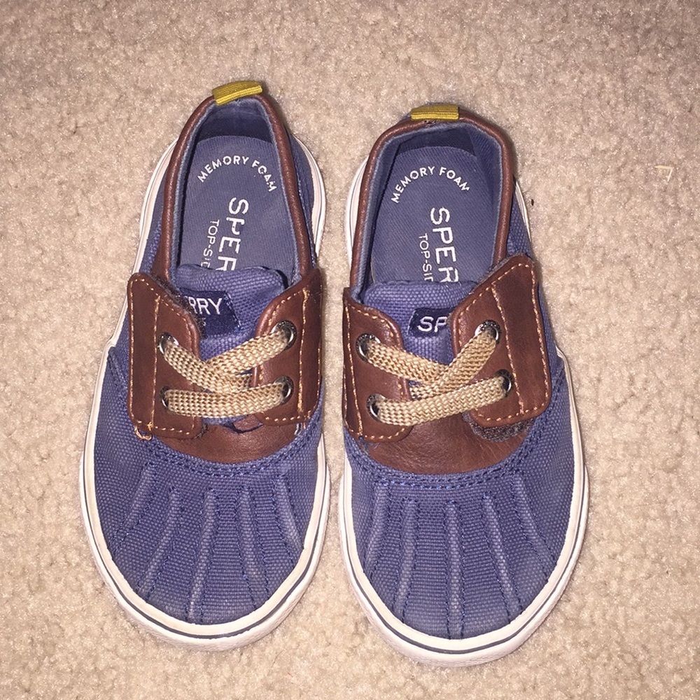 Boys Velcro sperry’s